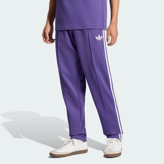 Zdjęcie produktu Spodnie dresowe Real Madryt Originals Adidas purpurowy