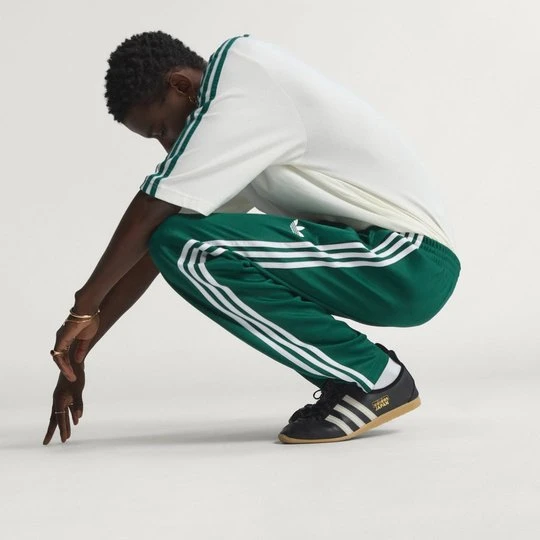 Zdjęcie produktu SPODNIE DRESOWE REGULAR Adidas Collegiate Green
