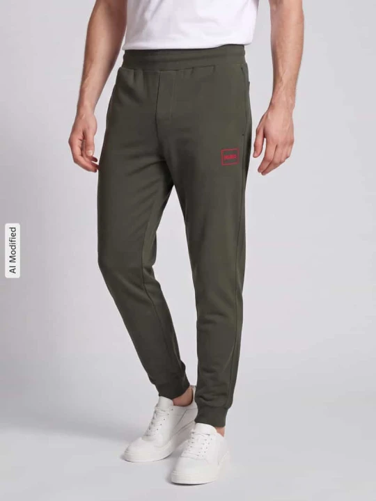 Zdjęcie produktu Spodnie dresowe w kroju regular fit z mieszanki bawełny model 'Laze Pants CW' Hugo Oliwkowy
