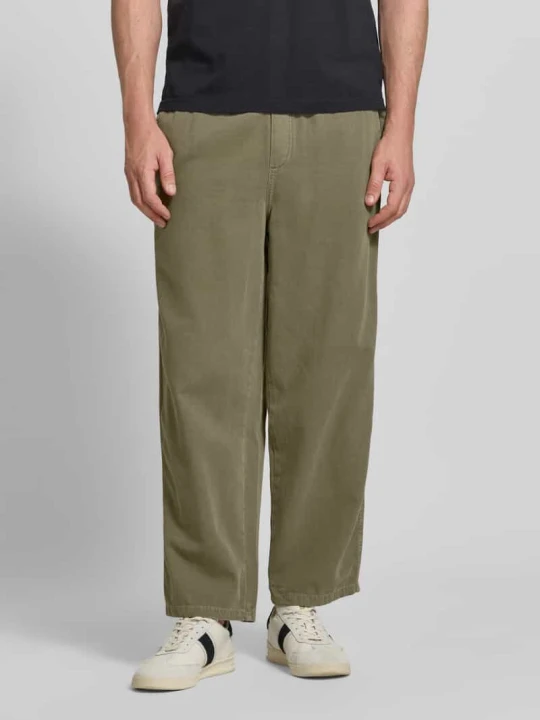 Zdjęcie produktu Spodnie dresowe z wpuszczanymi kieszeniami francuskimi model 'LYCAZ' American Vintage Khaki