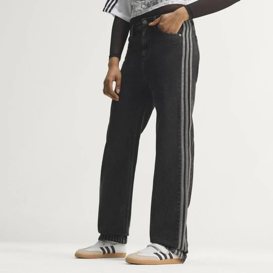 Zdjęcie produktu Spodnie Firebird Mid Rise Straight Denim Adidas