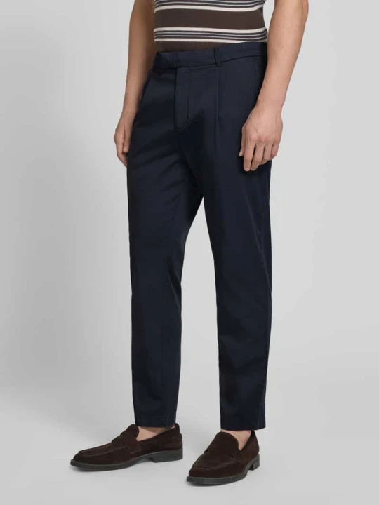 Zdjęcie produktu Spodnie garniturowe o kroju slim fit z zaszewkami i francuskimi wpuszczanymi kieszeniami CINQUE Granatowy