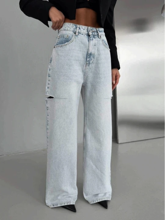 Zdjęcie produktu Spodnie jeansy z szerokimi nogawkami MORIKO - jasny jeans  magmac 