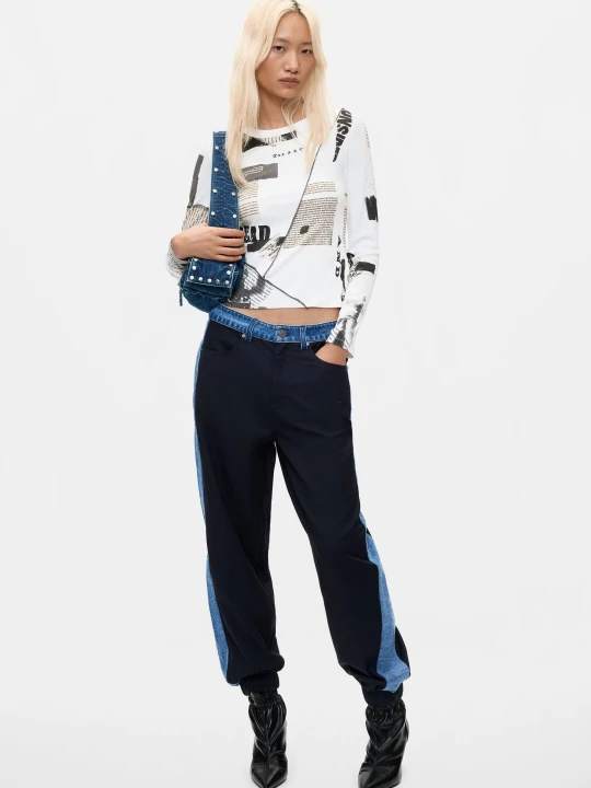 Zdjęcie produktu spodnie jogger z kontrastem Desigual niebieski