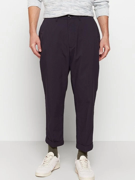 Zdjęcie produktu Spodnie materiałowe Barbour granatowy