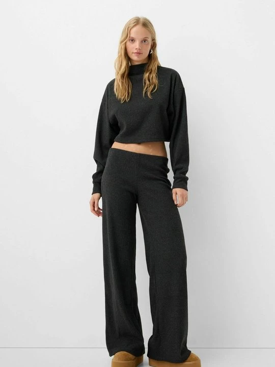 Zdjęcie produktu Spodnie materiałowe Bershka ciemnoszary