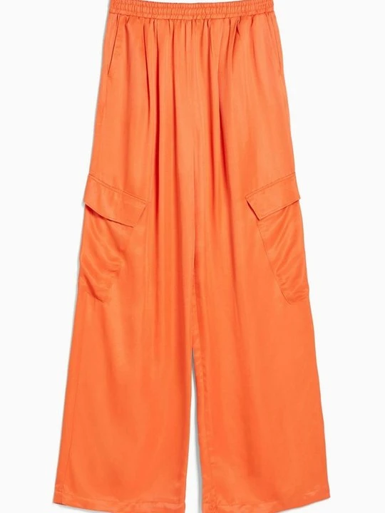 Zdjęcie produktu Spodnie materiałowe Bershka pomarańczowy