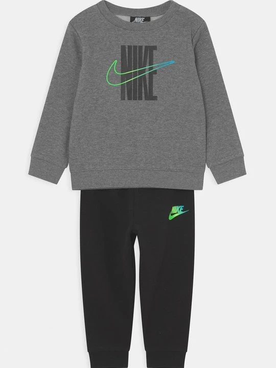 Zdjęcie produktu Spodnie materiałowe Nike czarny