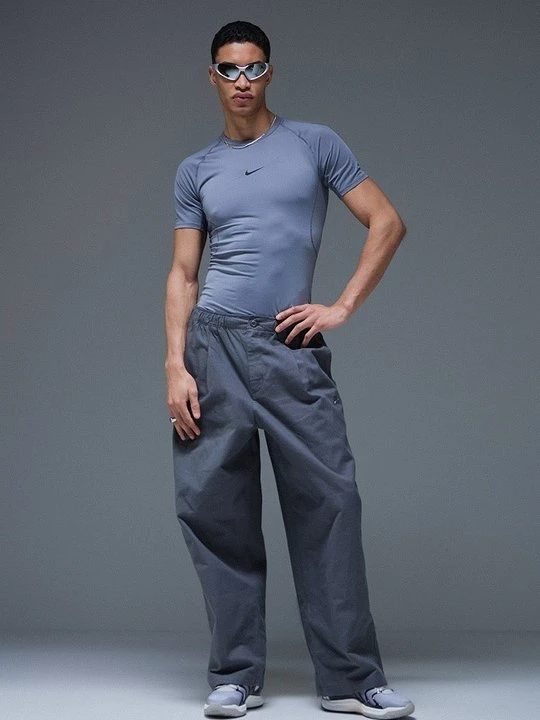 Zdjęcie produktu Spodnie materiałowe Nike szary