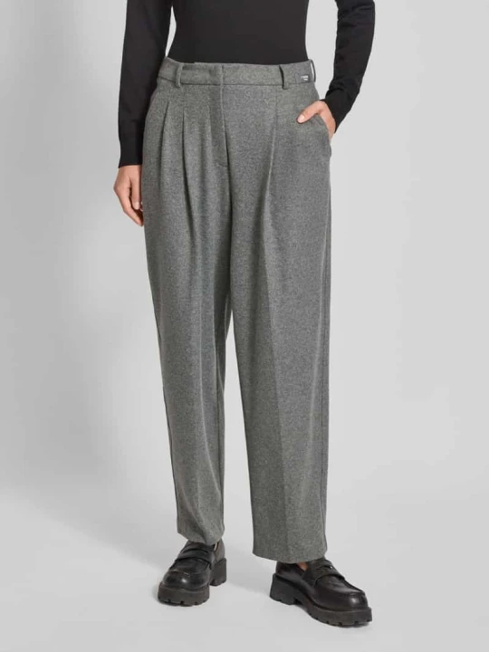 Zdjęcie produktu Spodnie materiałowe o kroju loose fit z dodatkiem wełny model „EMILIE” CAMBIO Średnioszary
