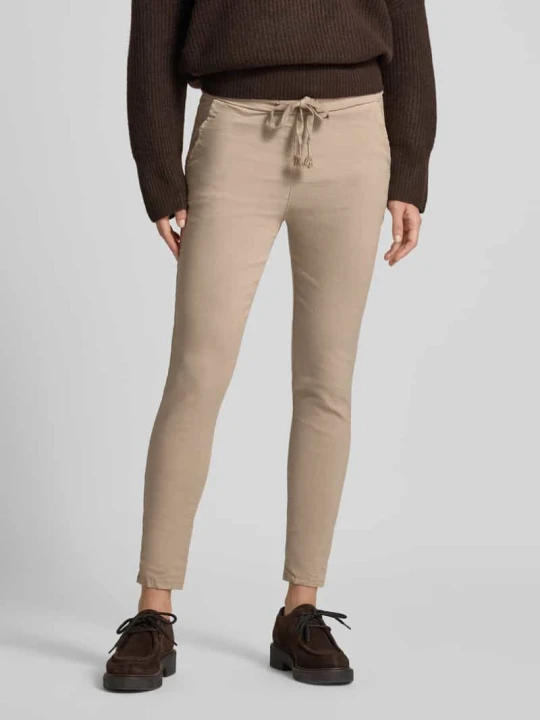 Zdjęcie produktu Spodnie materiałowe o kroju skinny fit z tunelem ZABAIONE Beżowy