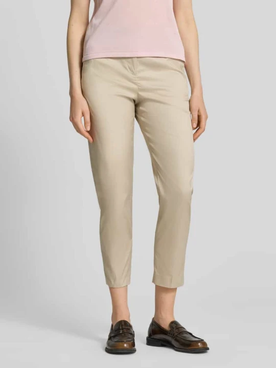 Zdjęcie produktu Spodnie materiałowe o kroju slim fit w skróconym kroju Christian Berg Gliniany