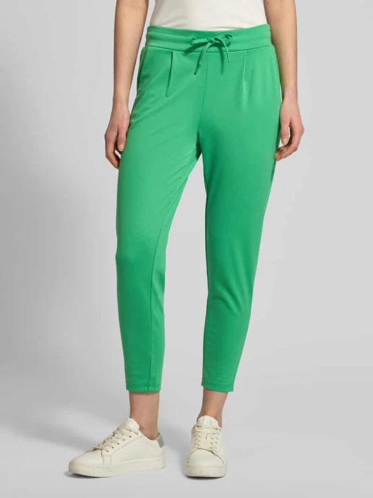 Zdjęcie produktu Spodnie materiałowe o kroju slim fit z dodatkiem wiskozy Model 'Kate' Ichi Zielony