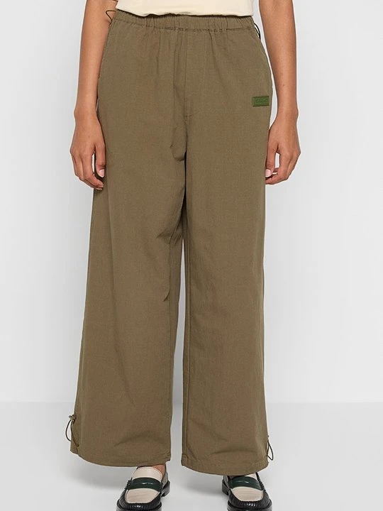 Zdjęcie produktu Spodnie materiałowe Sixth June khaki