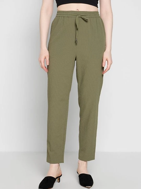 Zdjęcie produktu Spodnie materiałowe Ted Baker khaki