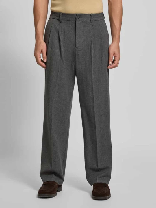 Zdjęcie produktu Spodnie materiałowe z prostą nogawką i zakładkami w pasie model ‘Grant’ Casual Friday Ciemnoszary