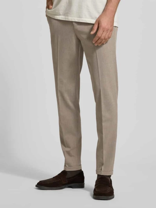 Zdjęcie produktu Chinosy o kroju slim fit z zakładkami w pasie Model 'Maliam' Matinique Jasnobrązowy