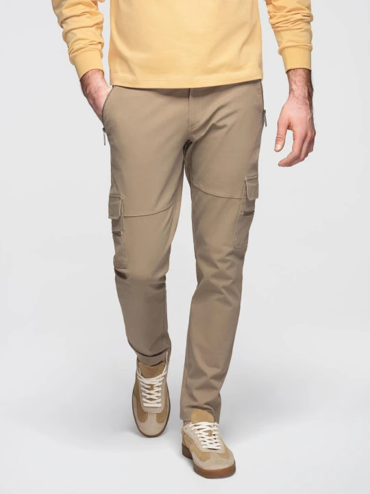 Zdjęcie produktu Spodnie męskie cargo STRAIGHT LEG z kieszeniami zapinanymi na zamek – khaki V3 - Rozmiar: L Ombre Clothing