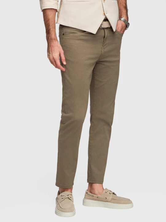 Zdjęcie produktu Spodnie męskie chino o dopasowanym kroju - oliwkowe V3 Ombre Clothing oliwkowy