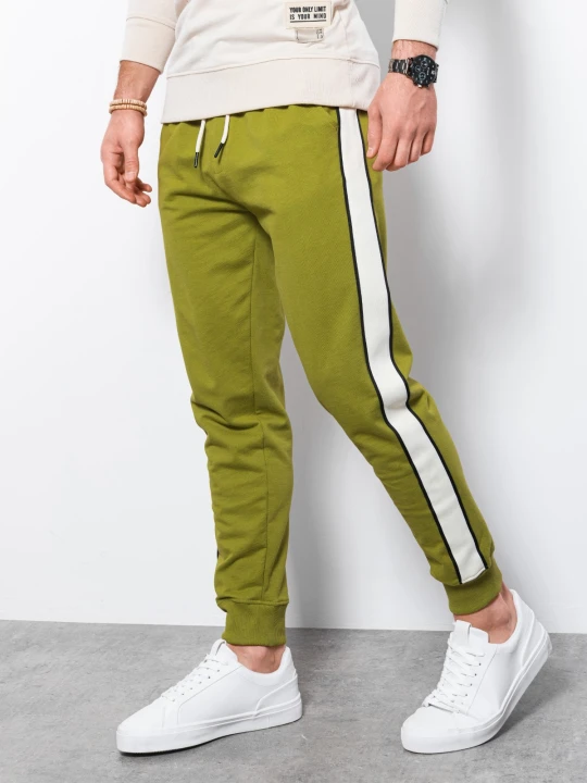 Zdjęcie produktu Spodnie męskie dresowe joggery - oliwkowe V7 Ombre Clothing oliwkowy