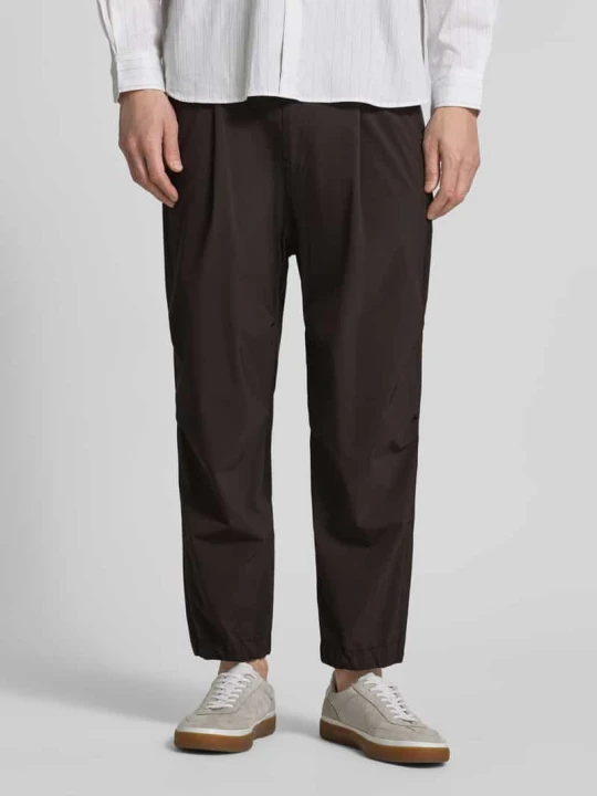 Zdjęcie produktu Spodnie o kroju relaxed fit z zakładkami w pasie model 'Lirog' Drykorn Ciemnobrązowy