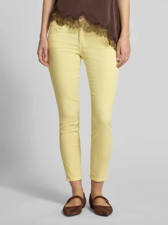 Zdjęcie produktu Spodnie o kroju slim fit w skróconej długości model 'SHAKIRA' BRAX Jasnożółty
