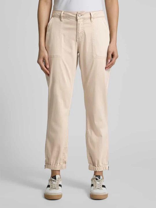 Zdjęcie produktu Spodnie o skróconym kroju tapered fit model ‘Linda’ Buena Vista Gliniany