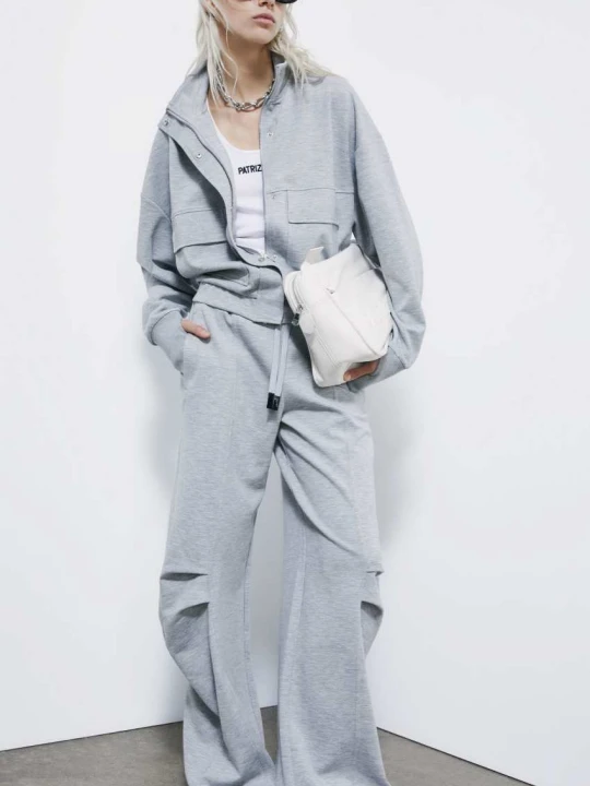 Zdjęcie produktu Spodnie oversize z miękkiej dresówki Patrizia Pepe szary