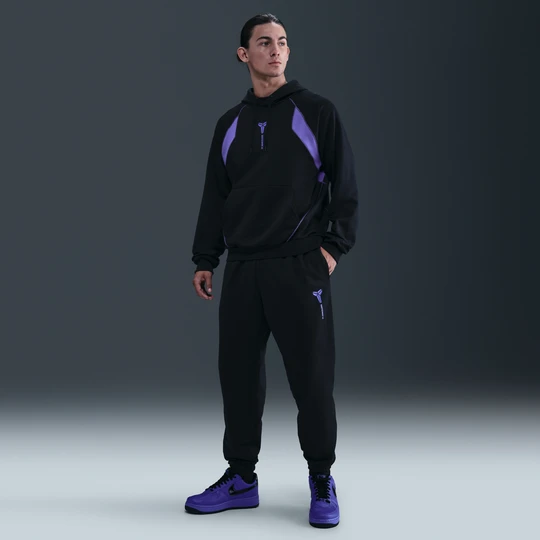 Zdjęcie produktu Spodnie piłkarskie Kobe Therma-FIT FC Barcelona (wersja wyjazdowa) - Czerń Nike