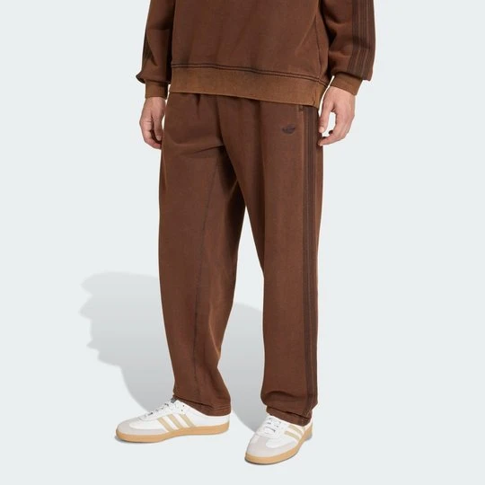 Zdjęcie produktu Spodnie Premium Essentials Retro Washed Open Hem Adidas Aurora Coffee
