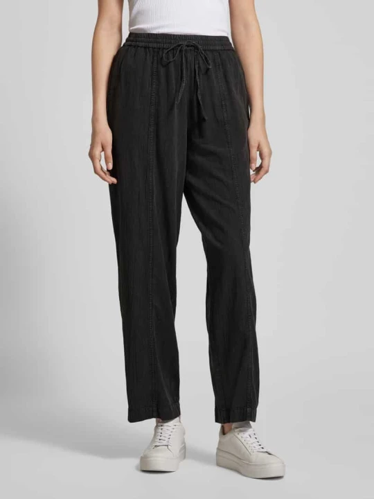 Zdjęcie produktu Spodnie szerokie o kroju comfort fit z imitacji denimu model ‘ANDIE’ Vero Moda Czarny