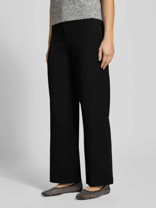 Zdjęcie produktu Spodnie o kroju slim fit, szerokie, z dodatkiem wiskozy, model „HATTIE-LANA” Only Czarny