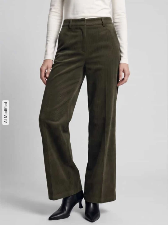 Zdjęcie produktu Spodnie sztruksowe o kroju relaxed fit boczne wpuszczane kieszenie model 'ALEXIS' CAMBIO Oliwkowy
