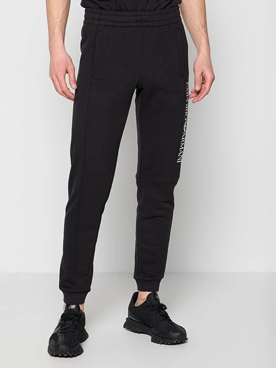 Zdjęcie produktu Spodnie treningowe EA7 Emporio Armani czarny
