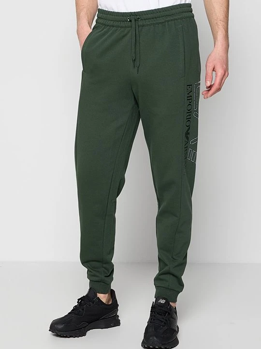 Zdjęcie produktu Spodnie treningowe EA7 Emporio Armani oliwkowy