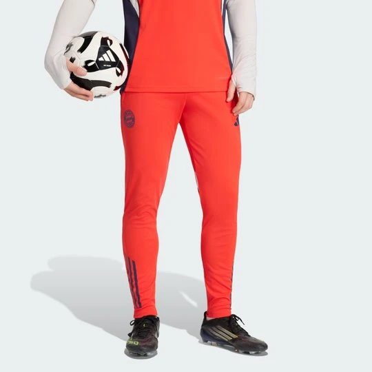 Zdjęcie produktu Spodnie treningowe FC Bayern 2025/2026 Tiro25 Competition Adidas