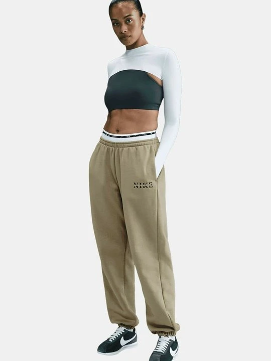 Zdjęcie produktu Spodnie treningowe Nike beżowy