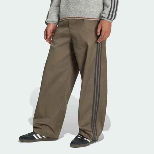 Zdjęcie produktu SPODNIE Z 3 PASKAMI I PLISAMI Adidas Branch