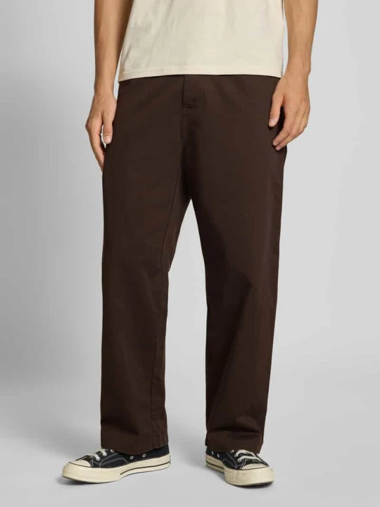 Zdjęcie produktu Spodnie z szeroką nogawką, wpuszczanymi kieszeniami i kieszeniami z tyłu model ‘BRADY’ Carhartt WIP Ciemnobrązowy