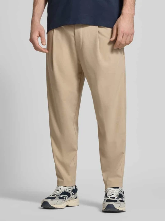 Zdjęcie produktu Spodnie z zakładkami w pasie o kroju relaxed fit z dodatkiem wiskozy Model 'VIGGO CROPPED' Marc O'Polo Piaskowy