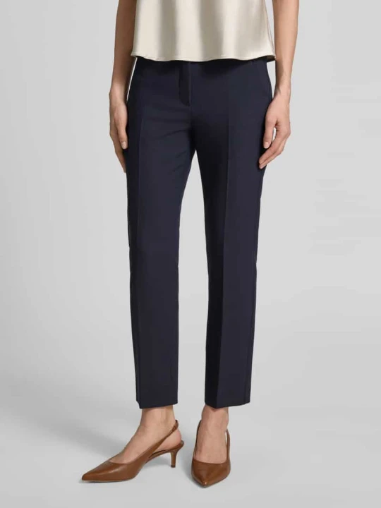 Zdjęcie produktu Spodnie z zakładkami w pasie o kroju slim fit z dodatkiem wiskozy model „RANA” Weekend Max Mara Granatowy