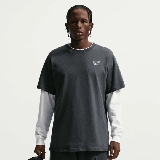 Zdjęcie produktu Sportswear Graphic Shortsleeve Tee Nike szary