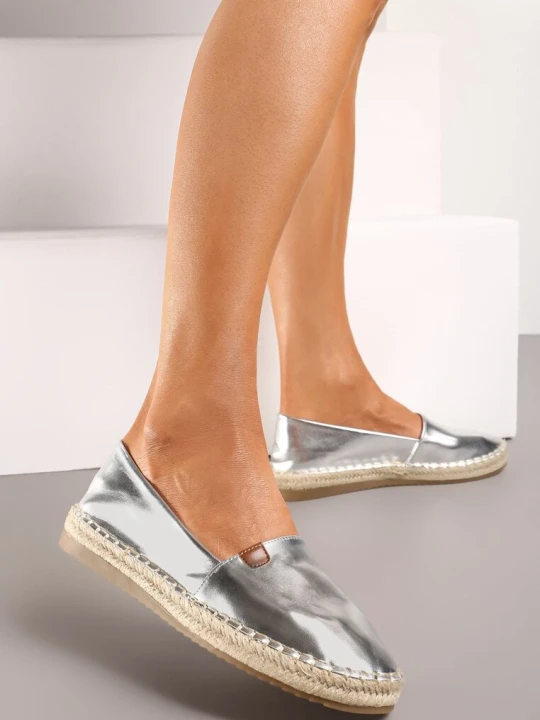 Zdjęcie produktu Srebrne Płaskie Casualowe Espadryle w Stylu Boho Lephea