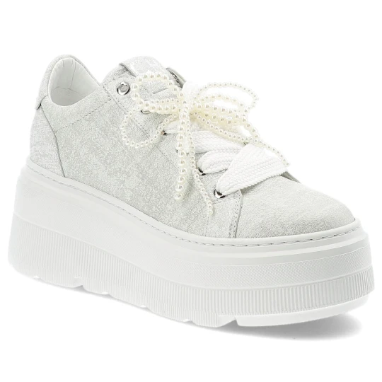 Zdjęcie produktu Srebrne Sneakersy Chebello Stylowe Obuwie Damskie Na Platformie