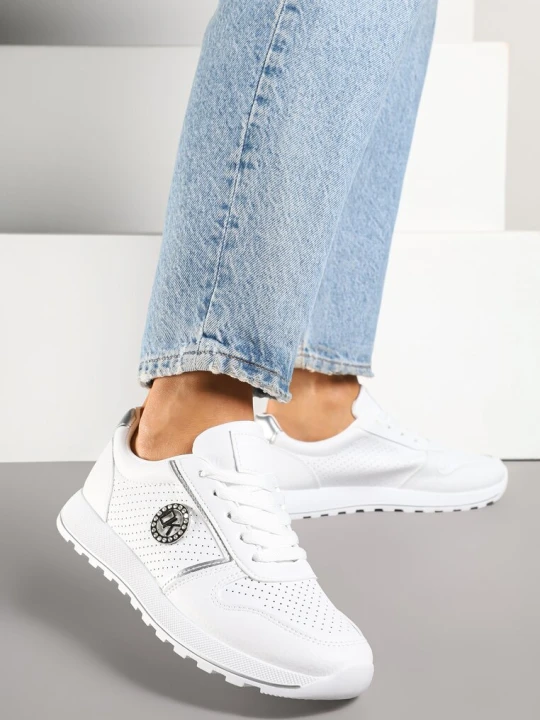 Zdjęcie produktu Srebrne Sneakersy Perforowane z Metaliczną Aplikacją Evinoriella POTOCKI
