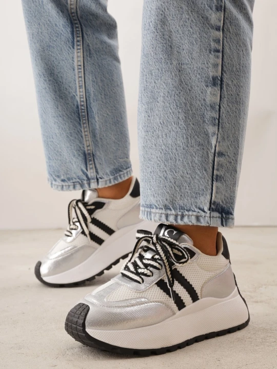 Zdjęcie produktu Srebrne Sneakersy VICES w Stylu Streetwearowym na Grubej Podeszwie Ilinatea