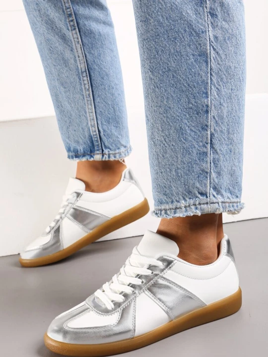 Zdjęcie produktu Srebrno-Białe Sneakersy w Stylu Klasycznych Tenisówek Filtris