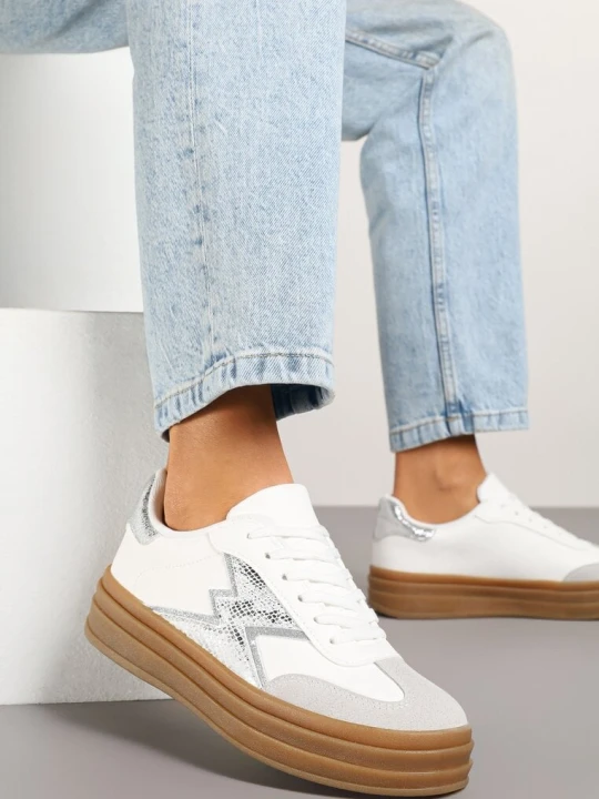 Zdjęcie produktu Srebrno-Białe Sneakersy w Stylu Tenisówek Ozdobione Geometrycznym Wzorem Tolivanna Be.Sport