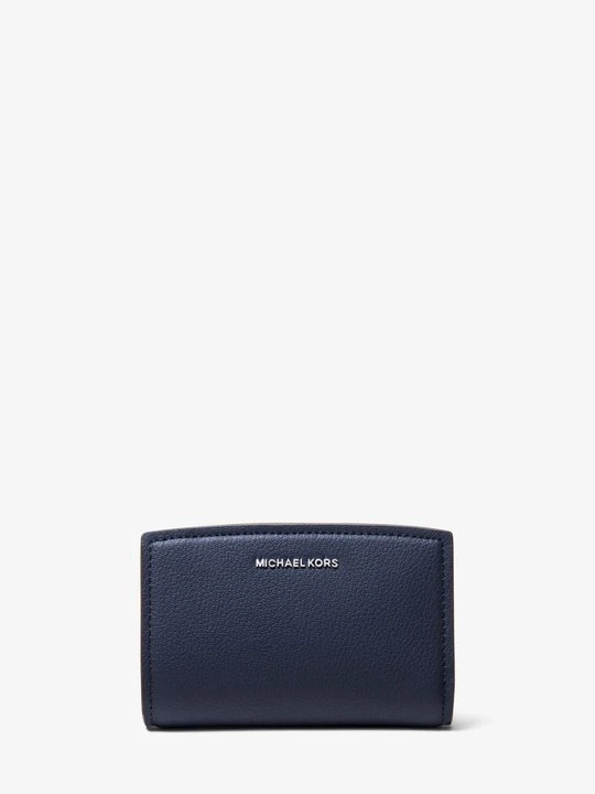 Zdjęcie produktu Średni portfel Bryant ze skóry groszkowej Michael Kors GRANATOWY (Niebieski)
