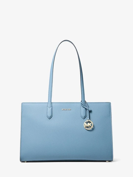 Zdjęcie produktu Średnia torba tote Scarlett ze skóry groszkowej Michael Kors CHAMBRAY (Niebieski)